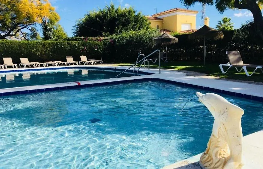 Habitacion Deluxe Con Bano Privado En Atalaya Apartagolf, Estepona Homestay